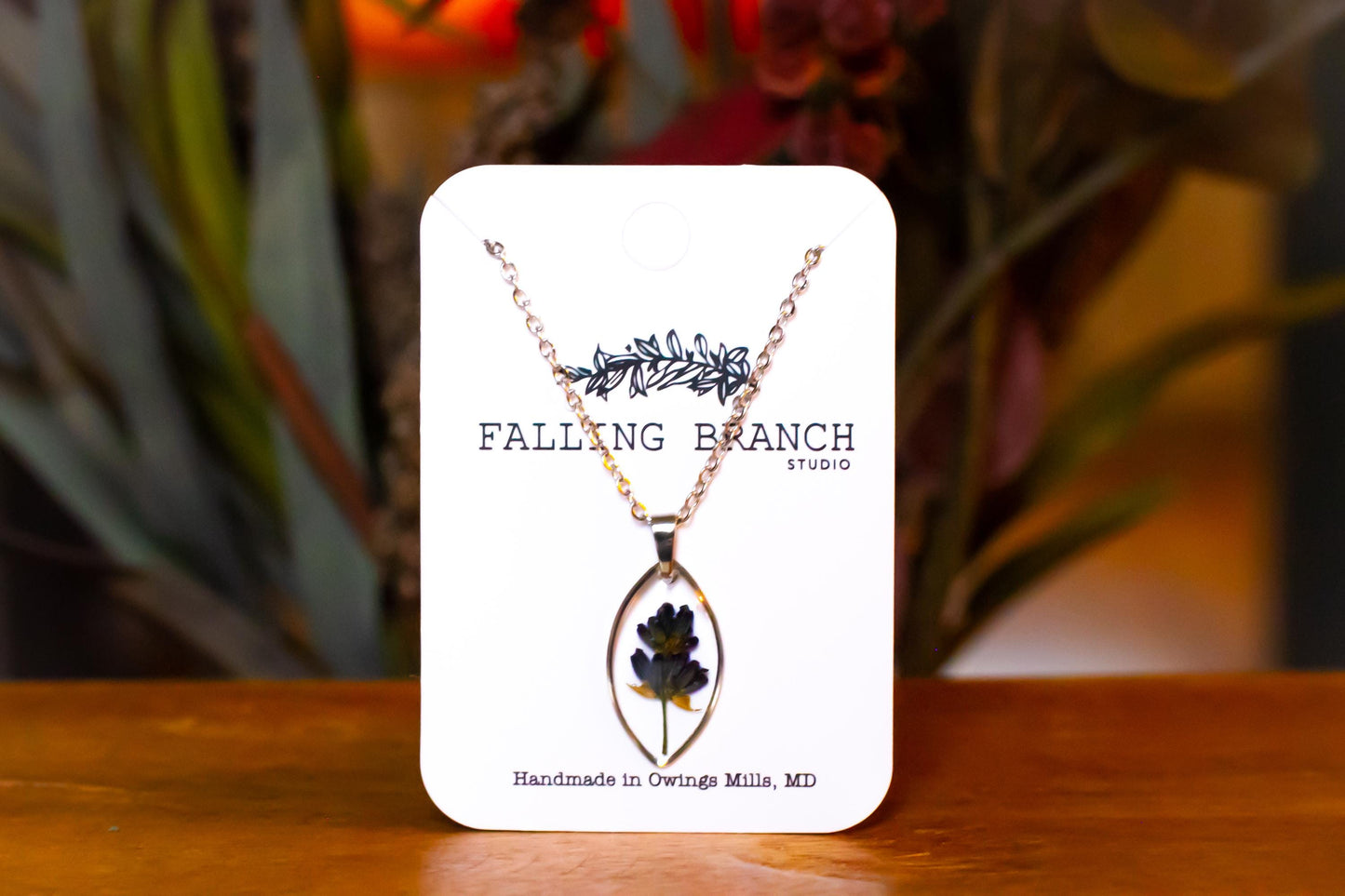 Elegant Lavender Necklace - Dainty Floral Pendant - Handcrafted Botanical Jewelry for Nature Lovers