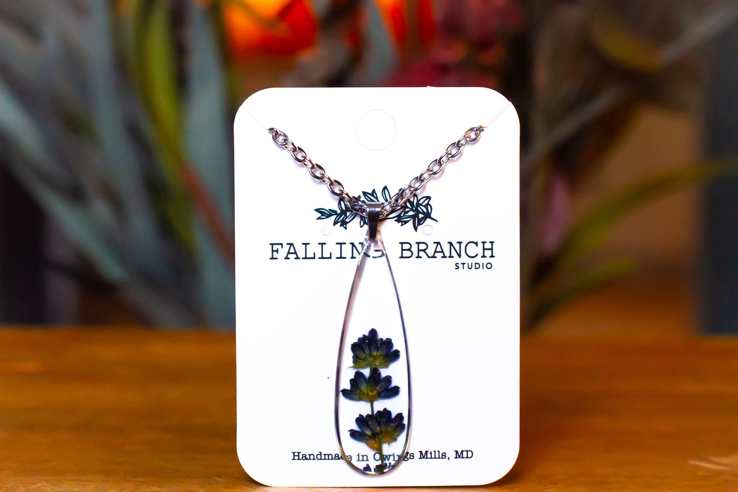 Elegant Lavender Necklace - Dainty Floral Pendant - Handcrafted Botanical Jewelry for Nature Lovers