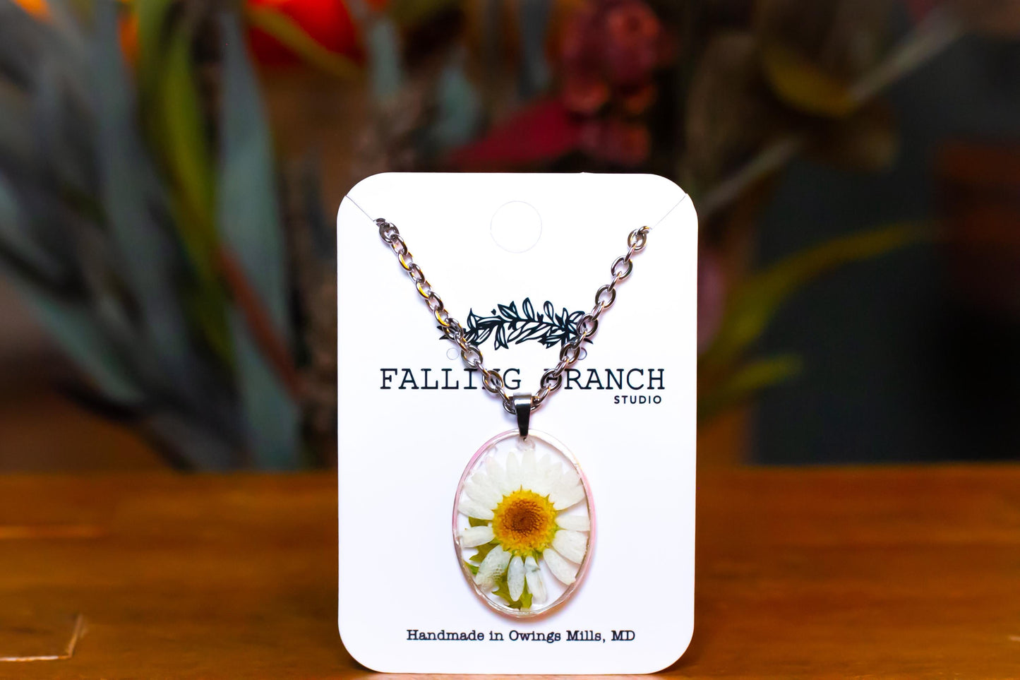 Real Daisy Necklace with Leaf Accent - Dainty Boho Minimalist Pendant - Handmade Resin Jewelry for Nature Enthusiasts